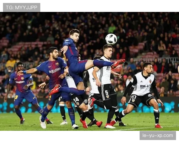 伯纳乌见证历史时刻，西甲巅峰对决点燃球迷激情