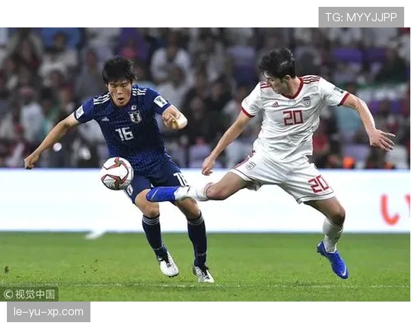 金玟哉在拜仁慕尼黑2025赛季表现稳健，成为球队新星的关键所在