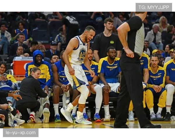 库里挡拆拉开空间提升三分效率，勝过过去赛季表现